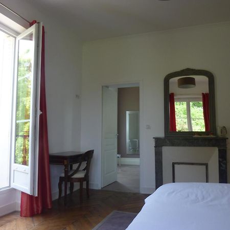 Bed and Breakfast Cèdre et Charme Saint-Branchs Esterno foto