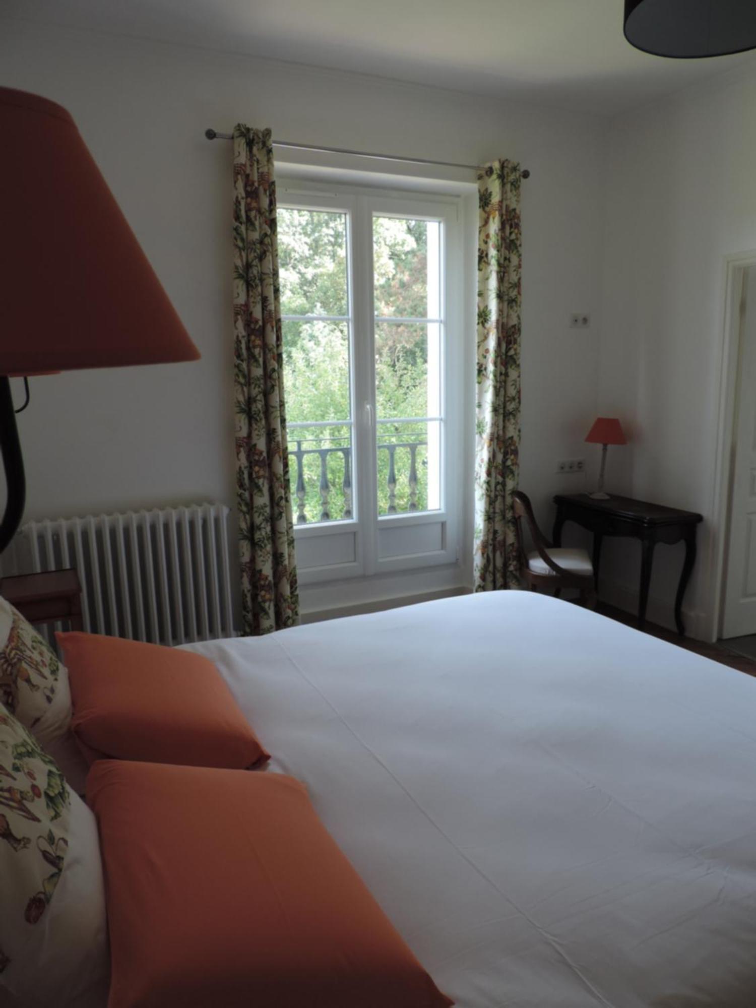 Bed and Breakfast Cèdre et Charme Saint-Branchs Esterno foto