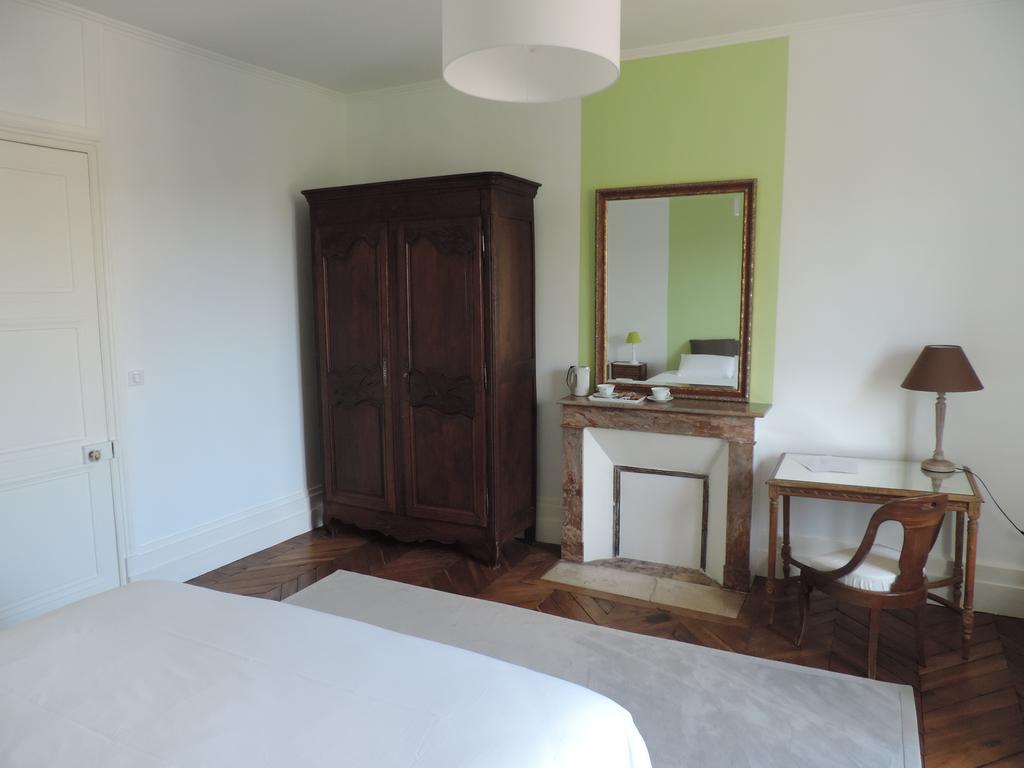 Bed and Breakfast Cèdre et Charme Saint-Branchs Esterno foto