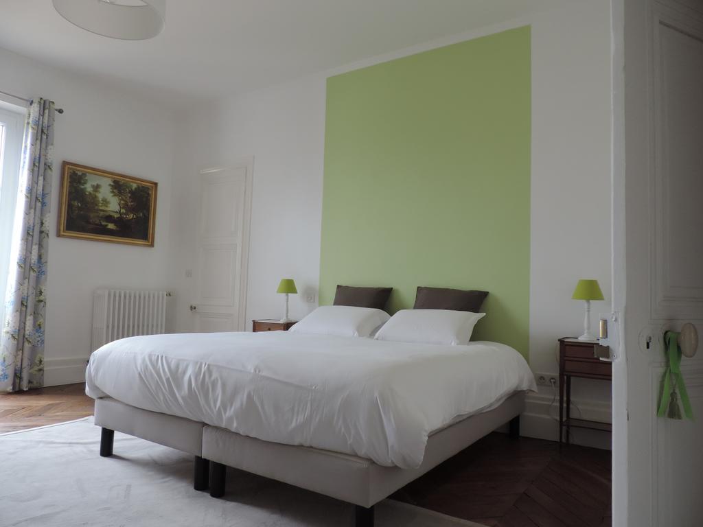 Bed and Breakfast Cèdre et Charme Saint-Branchs Esterno foto
